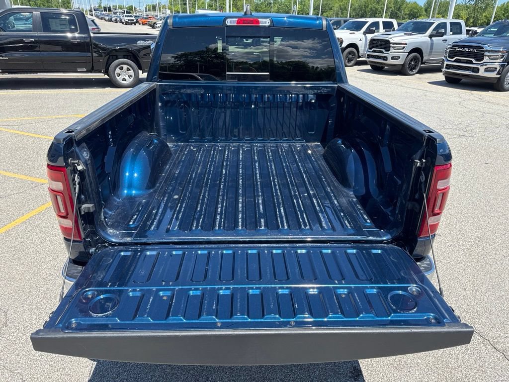 Used 2023 RAM 1500 Laramie AWD/4WD image 16