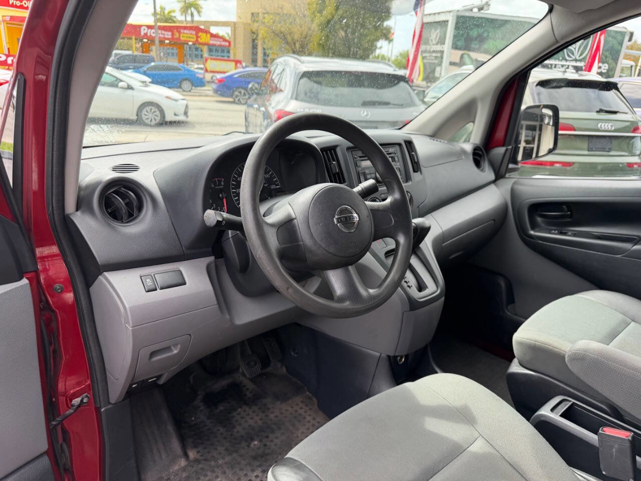 Used 2017 Nissan NV200 S image 9