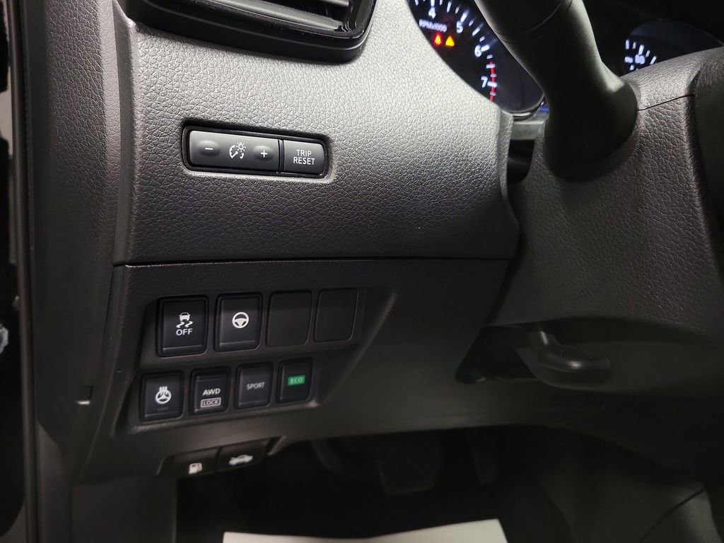 Used 2022 Nissan Rogue Sport SL image 19