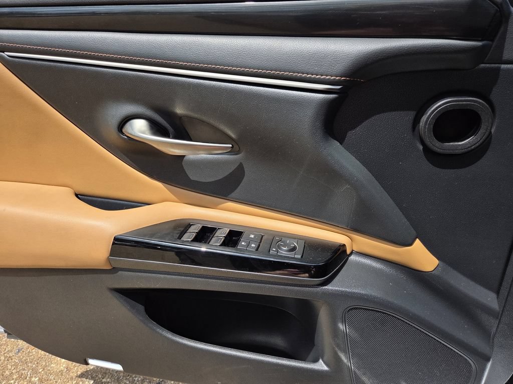 Used 2022 Lexus ES 350 w/ Accessory Package 2 FWD image 18