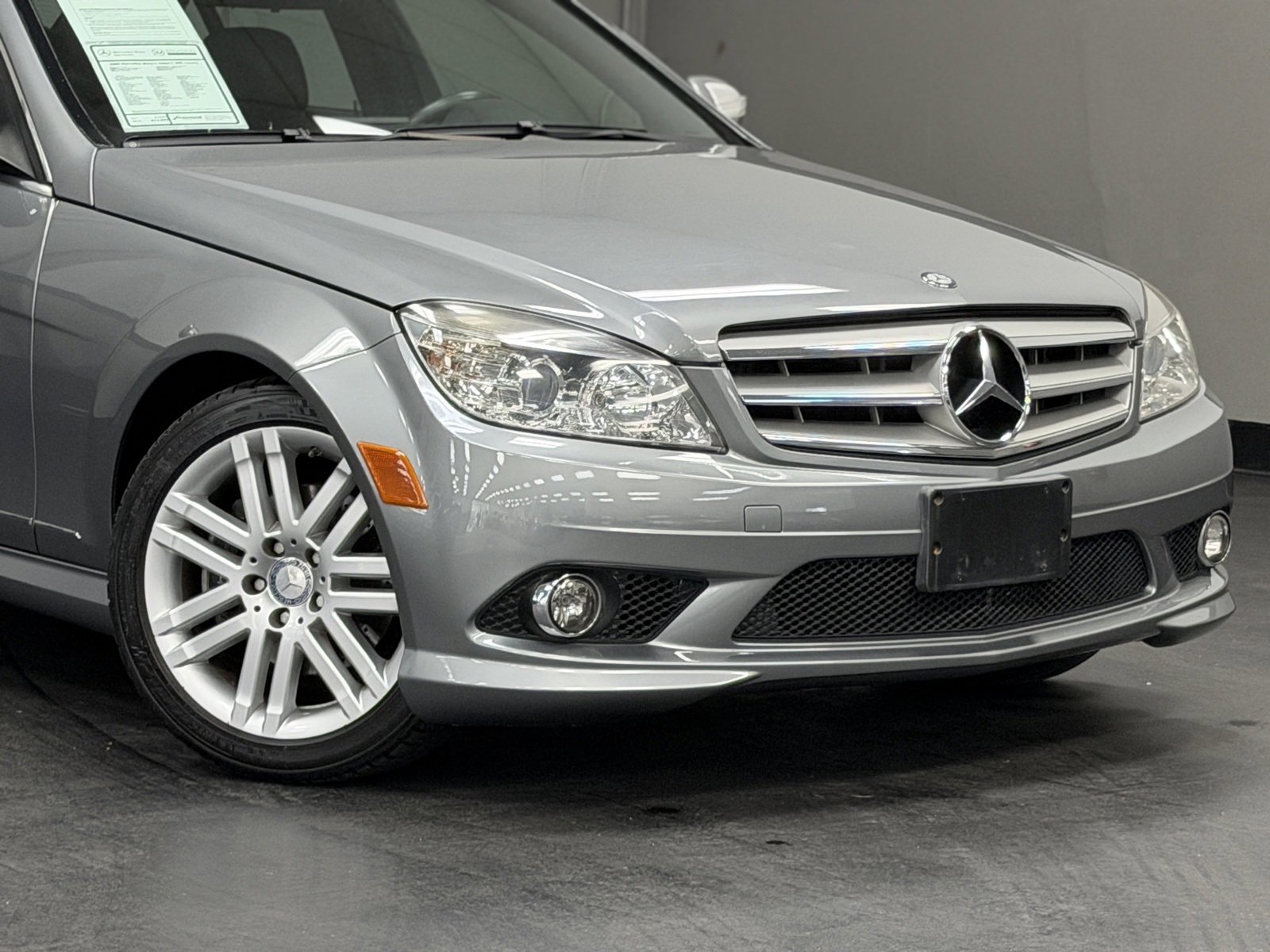 Used 2009 Mercedes-Benz C 300 Sedan image 3