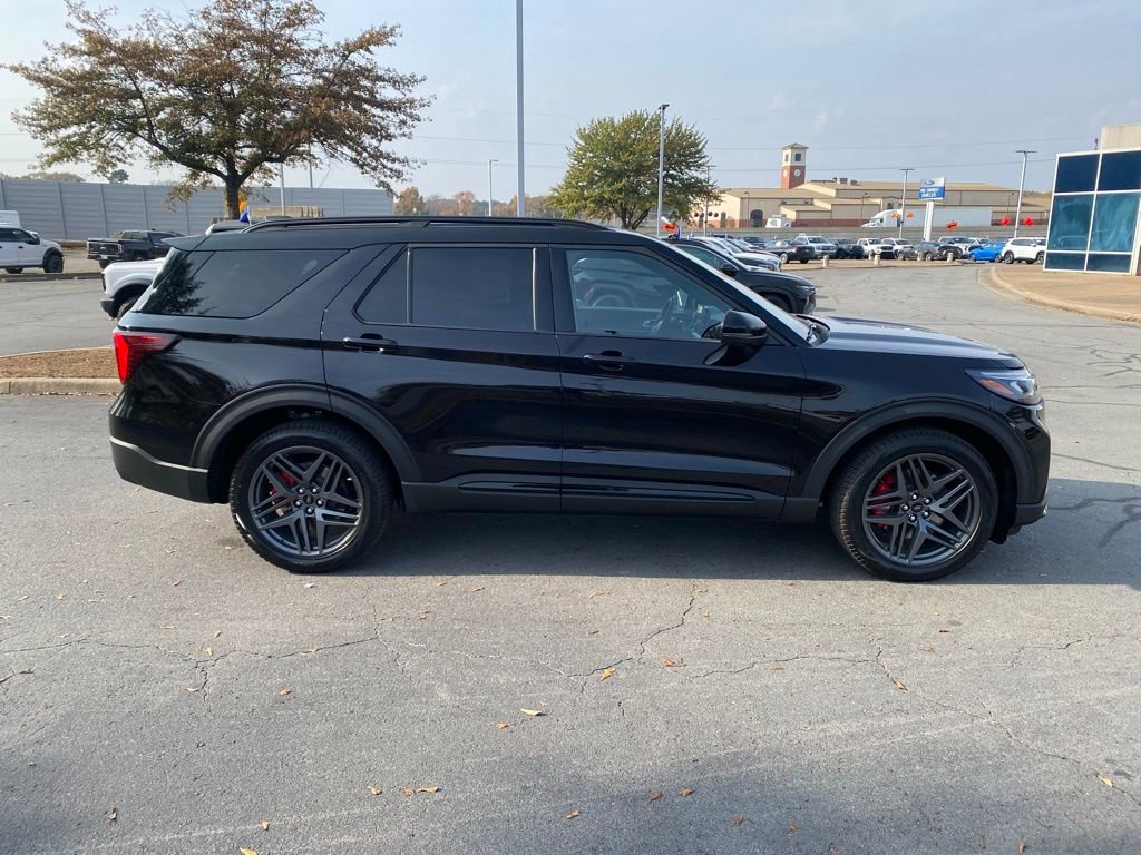 New 2026 Ford Explorer ST image 8