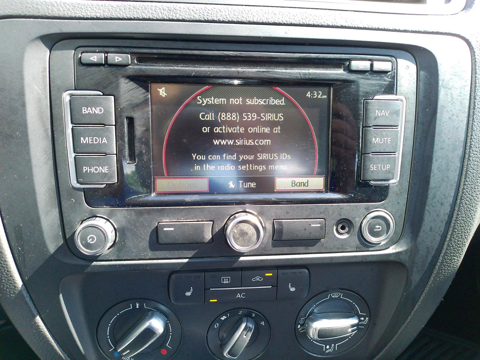 Used 2012 Volkswagen Jetta SEL FWD image 15