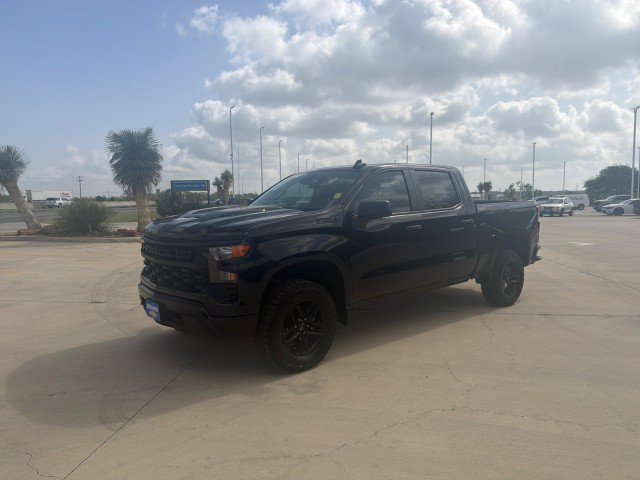 Used 2023 Chevrolet Silverado 1500 Custom Trail Boss w/ Midnight Edition AWD/4WD image 3