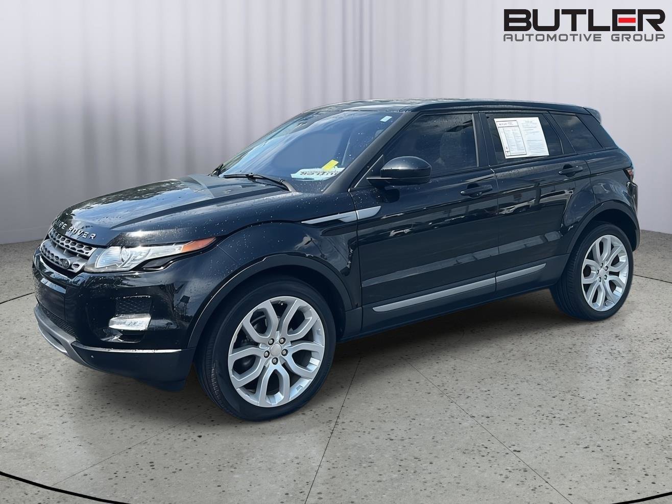 Used 2015 Land Rover Range Rover Evoque Pure Premium image 2