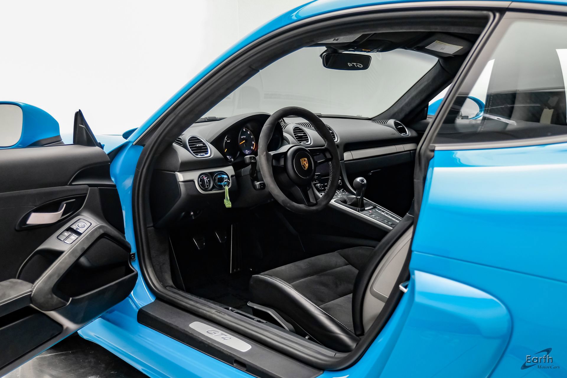 Used 2020 Porsche 718 Cayman GT4 image 38