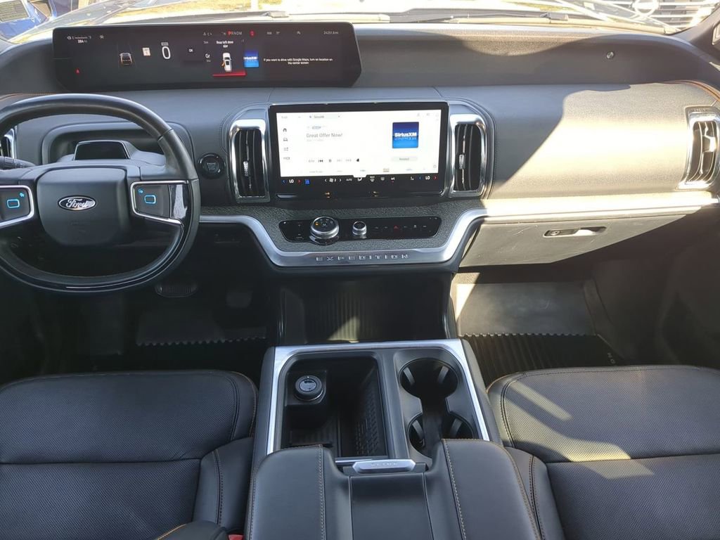 Used 2025 Ford Expedition Tremor AWD/4WD image 13