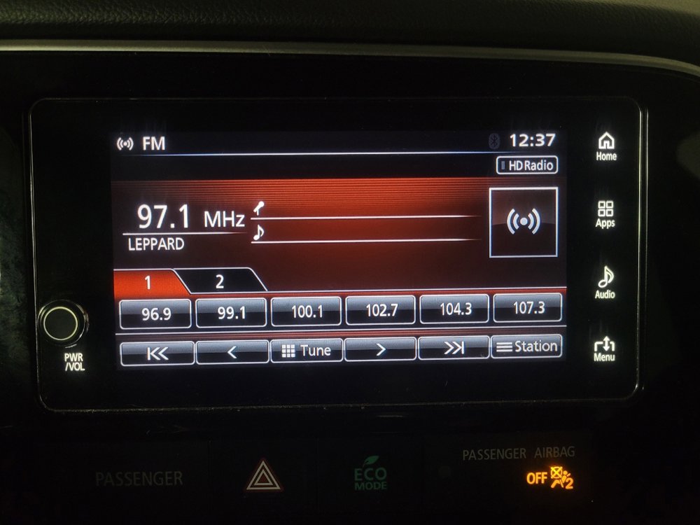 Used 2018 Mitsubishi Outlander SEL image 25