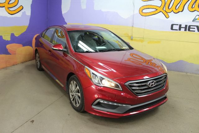 Used 2016 Hyundai Sonata Sport w/ Cargo Package FWD image 2
