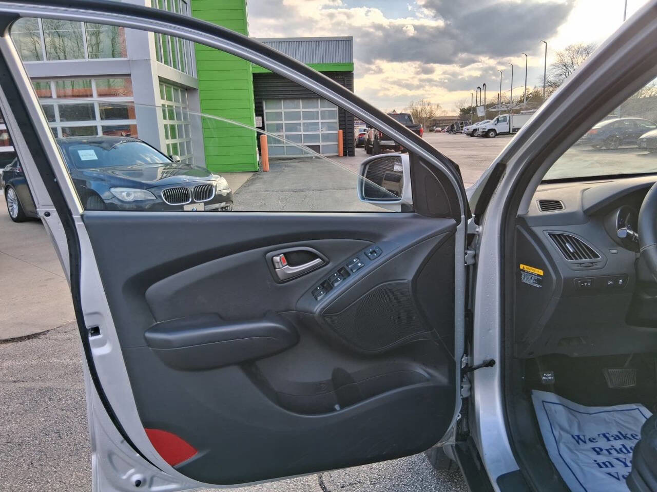 Used 2011 Hyundai Tucson GLS image 13