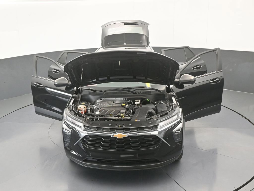 Used 2024 Chevrolet Trax LS image 70