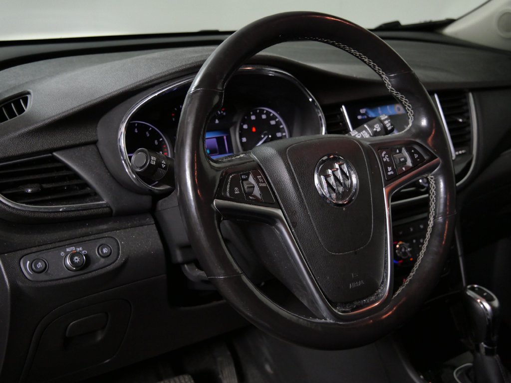 Used 2019 Buick Encore Essence FWD image 12