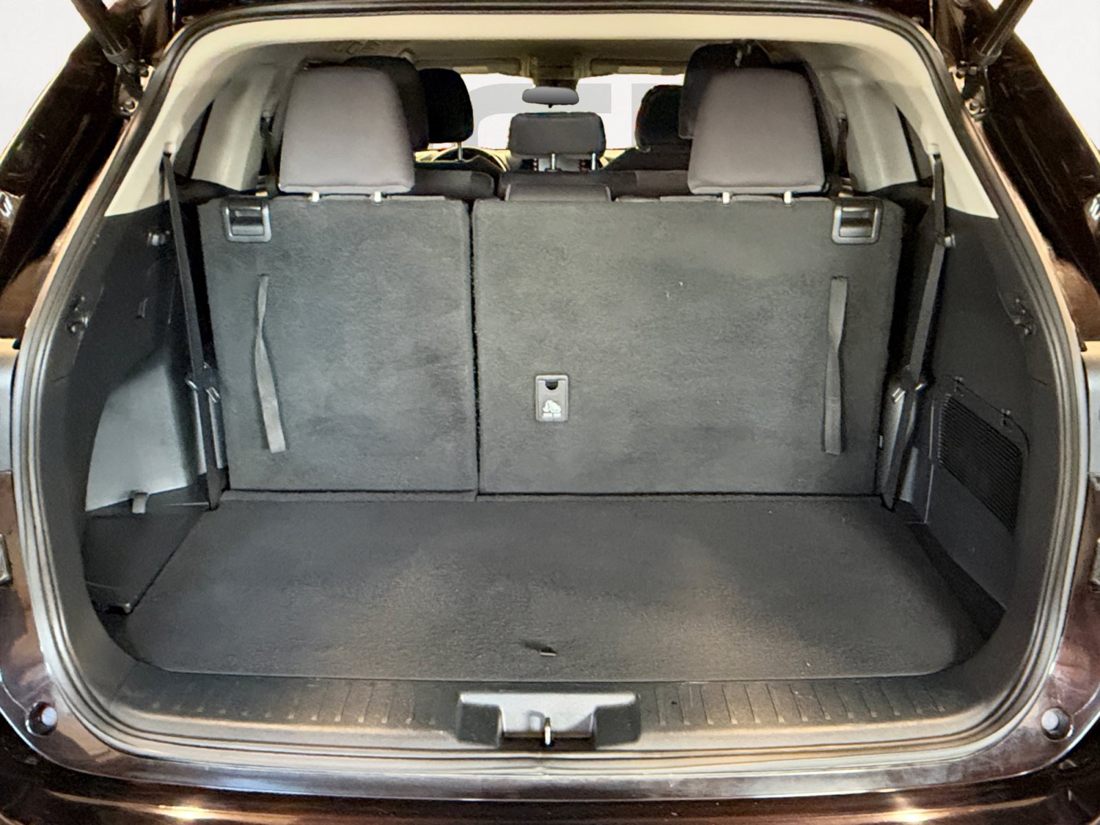 Used 2022 Toyota Highlander LE FWD image 13
