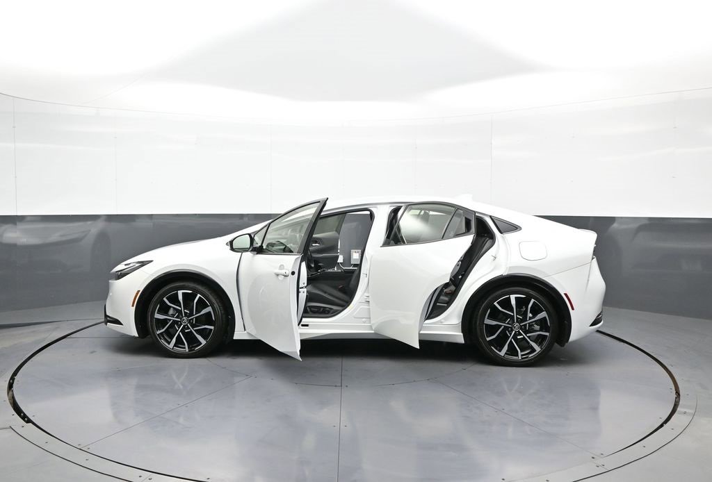 Used 2024 Toyota Prius Prime image 42