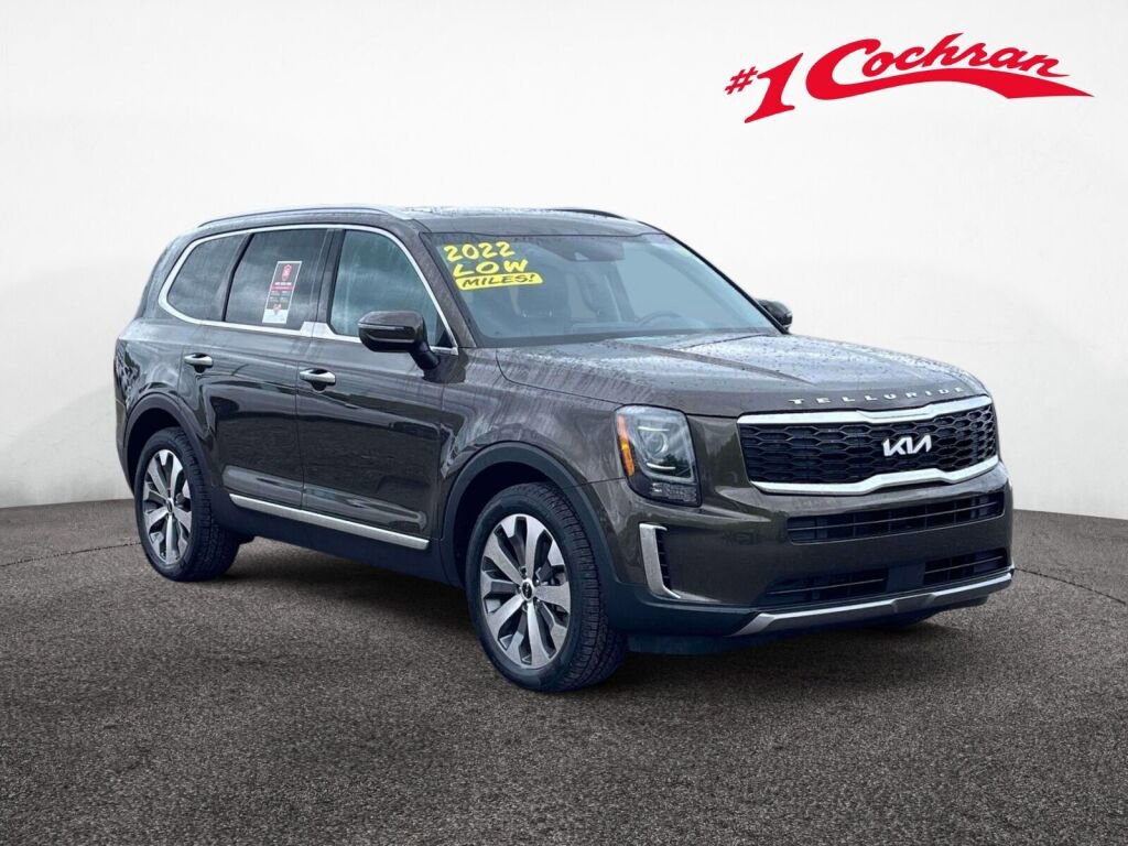 Used 2022 Kia Telluride S AWD/4WD image 1