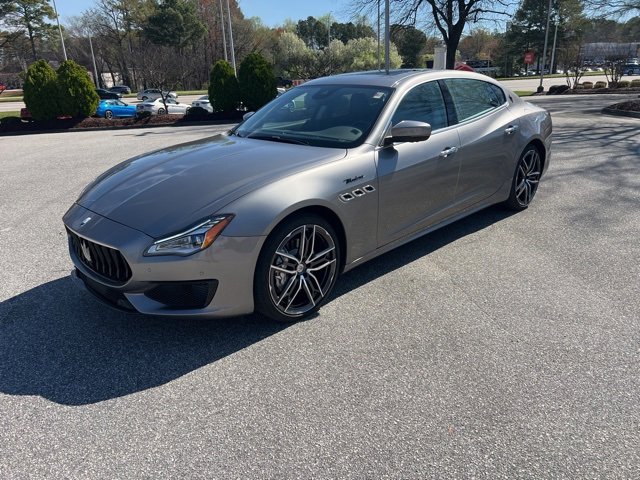 Used 2022 Maserati Quattroporte Modena image 1