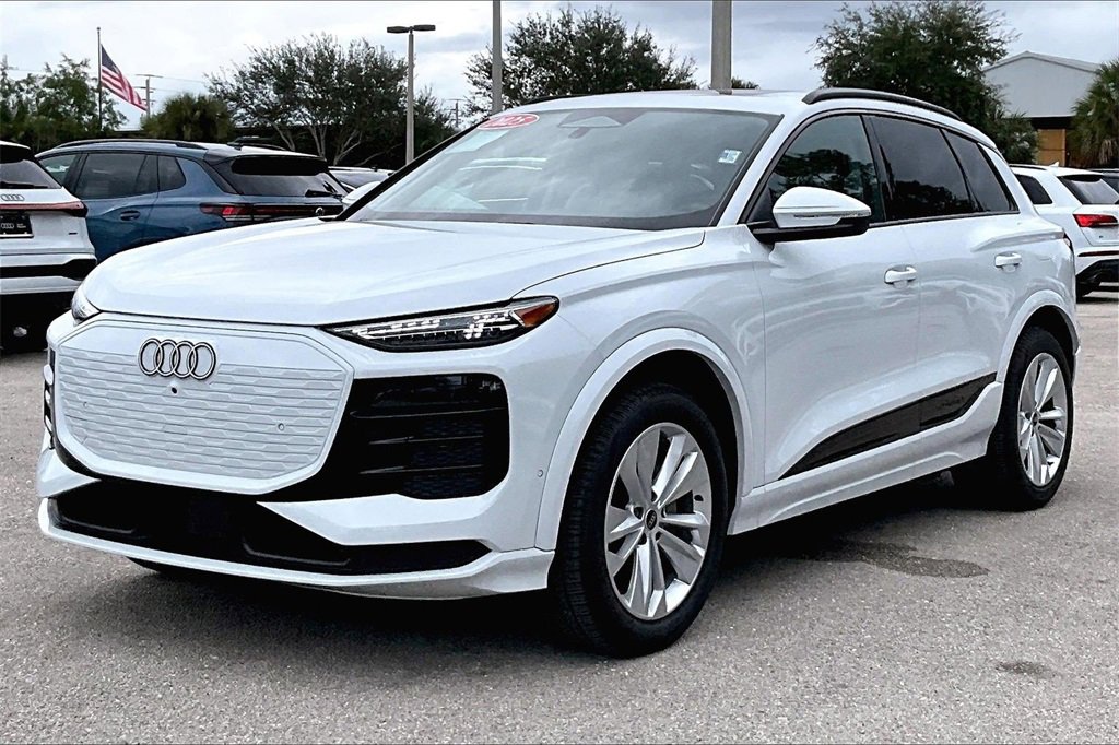 Used 2025 Audi Q6 e-tron Premium Plus w/ Premium Plus image 9