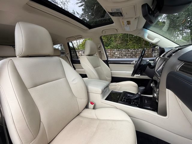 Used 2021 Lexus GX 460 Luxury w/ Sport Design Package AWD/4WD image 23