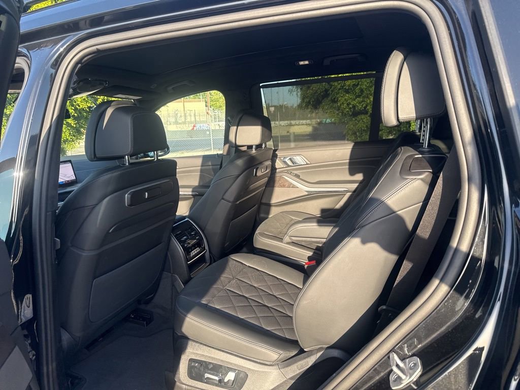 Used 2026 BMW X7 xDrive40i w/ M Sport Package AWD/4WD image 12