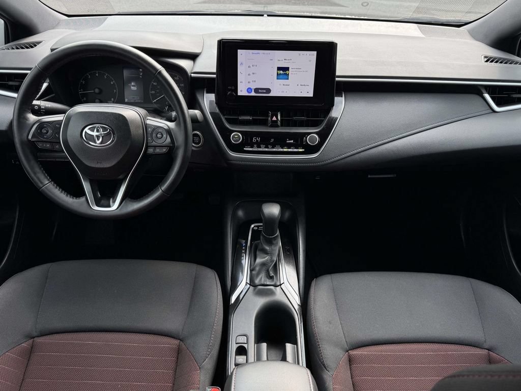 Used 2024 Toyota Corolla SE FWD image 2