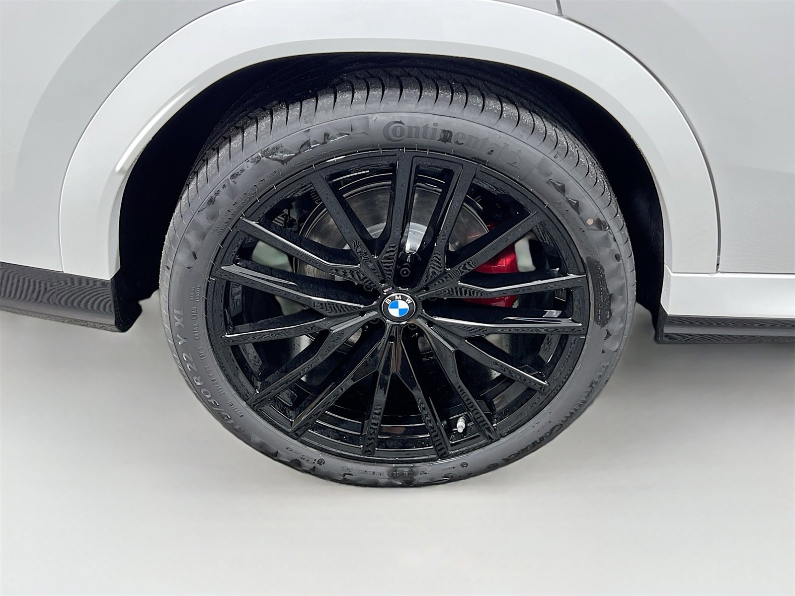 New 2026 BMW X6 xDrive40i w/ Climate Comfort Package image 36