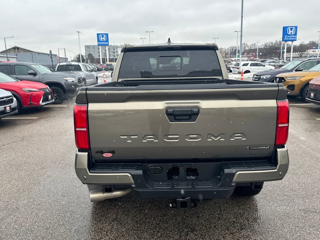 Used 2025 Toyota Tacoma TRD Off-Road image 6