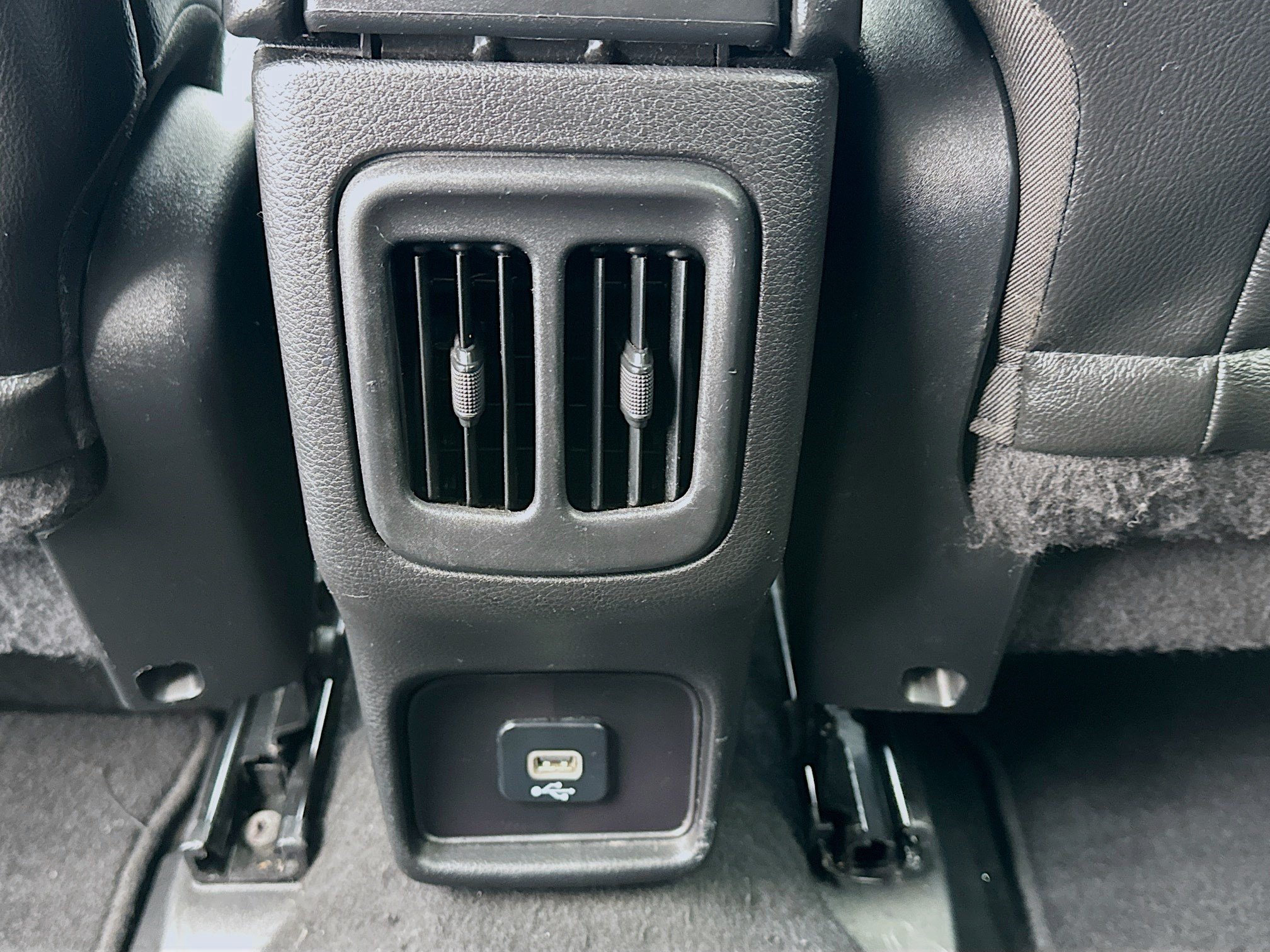 Used 2020 Jeep Compass Latitude FWD image 16