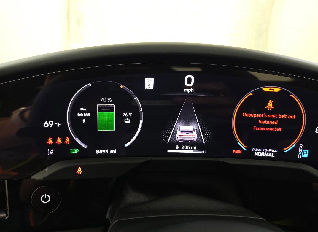 Used 2025 Porsche Taycan 4S w/ Premium Package AWD/4WD image 10