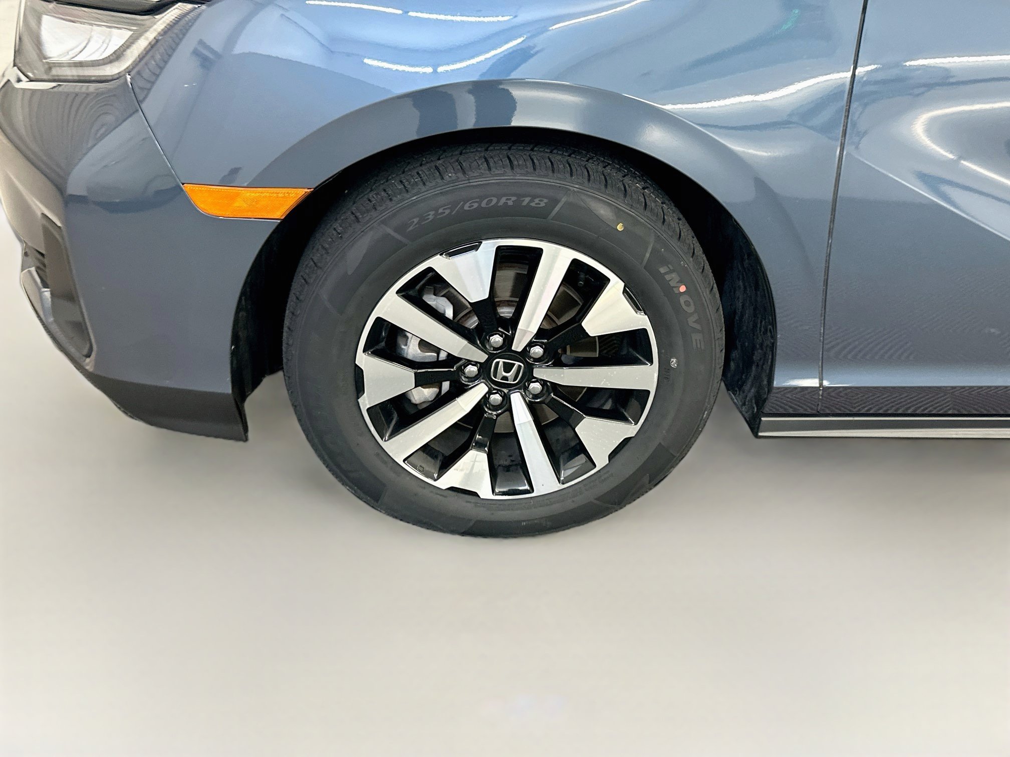 Used 2025 Honda Odyssey EX-L image 11