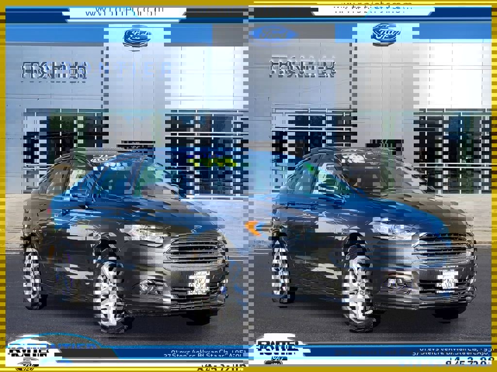 Used 2016 Ford Fusion SE w/ Equipment Group 202A image 1