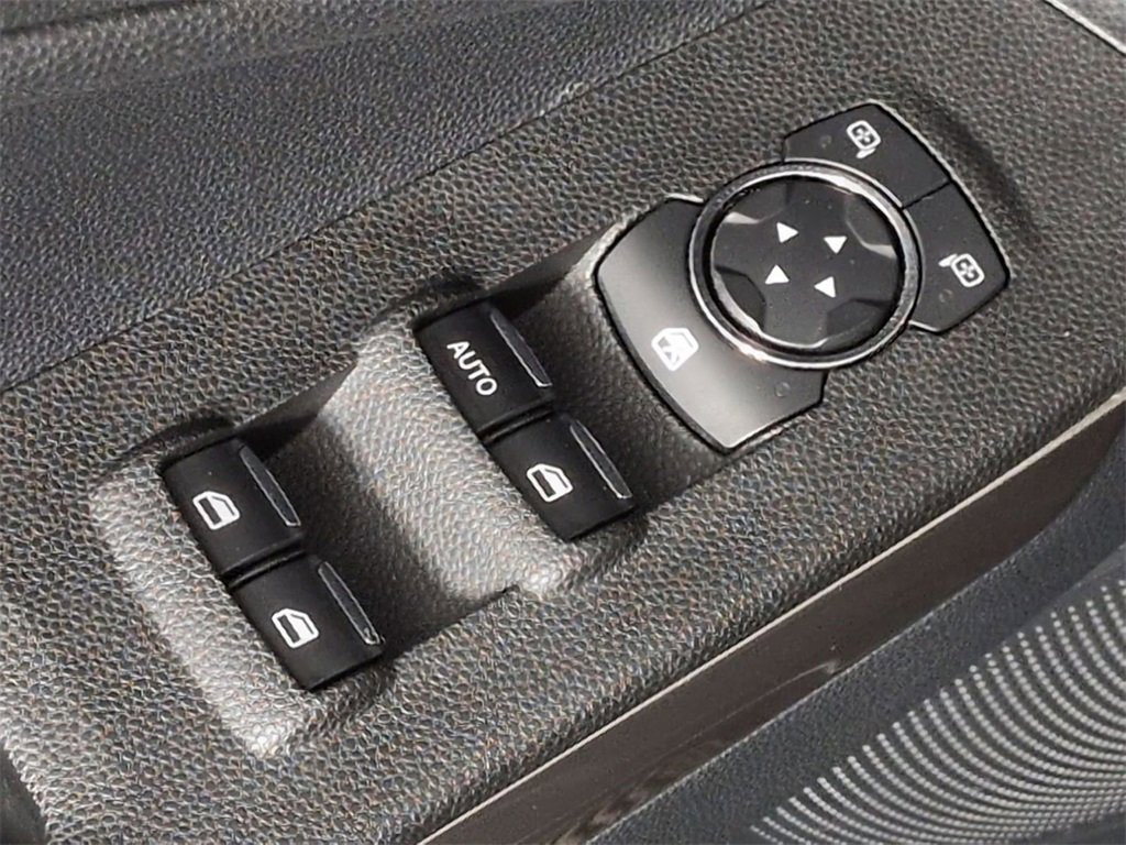 Used 2019 Ford EcoSport SE image 21