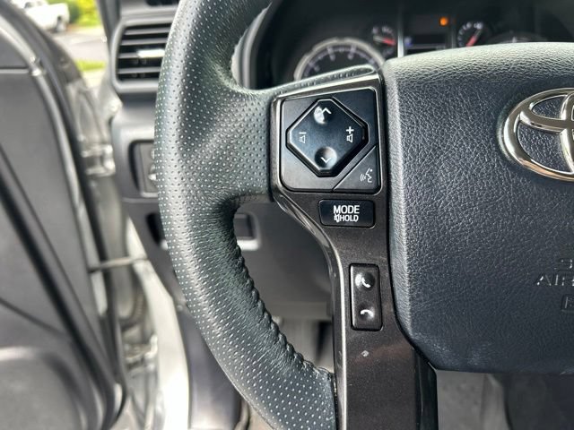 Used 2020 Toyota 4Runner Venture AWD/4WD image 21