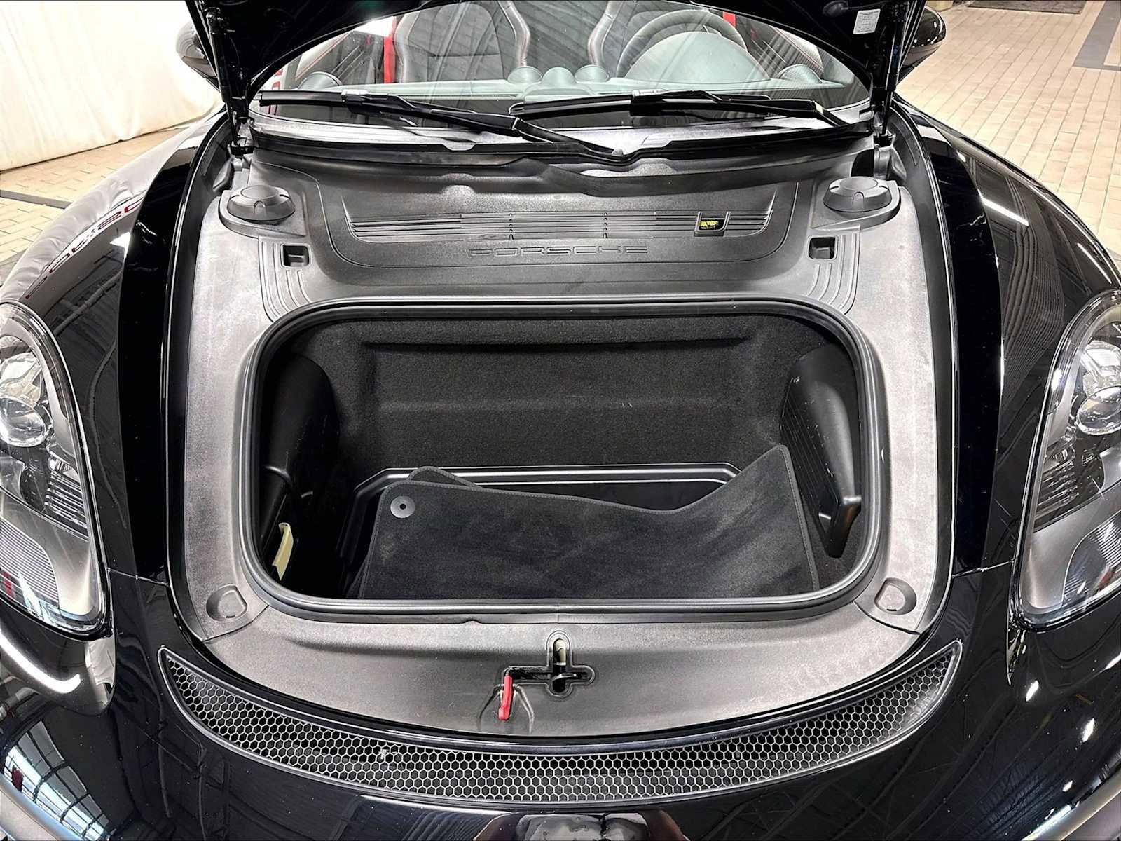 Used 2021 Porsche 718 Boxster Spyder RWD image 34