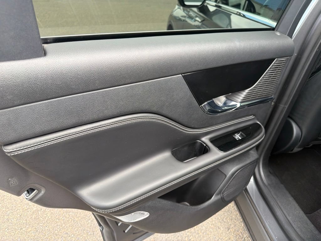 Used 2021 Lincoln Corsair AWD w/ Equipment Group 101A image 13
