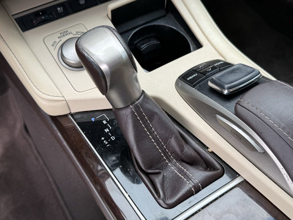 Used 2016 Lexus ES 350 w/ Luxury Package w/Wood Trim FWD image 19