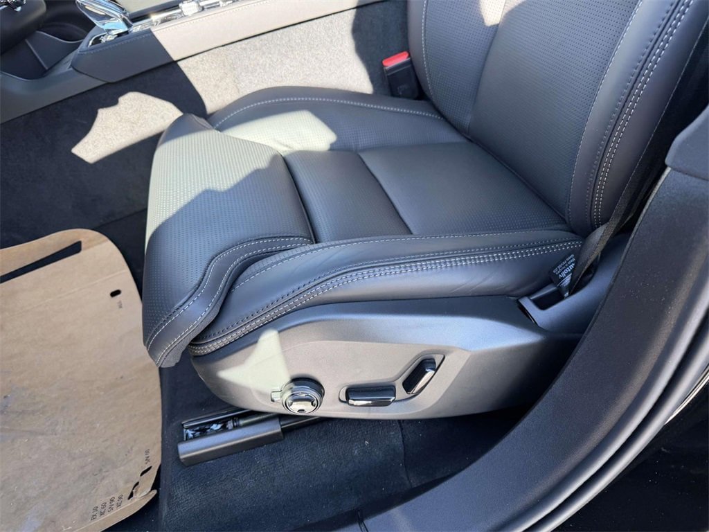 New 2026 Volvo XC90 B6 Ultra w/ Protection Package AWD/4WD image 16