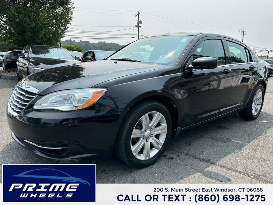 Used 2013 Chrysler 200 LX FWD image 3