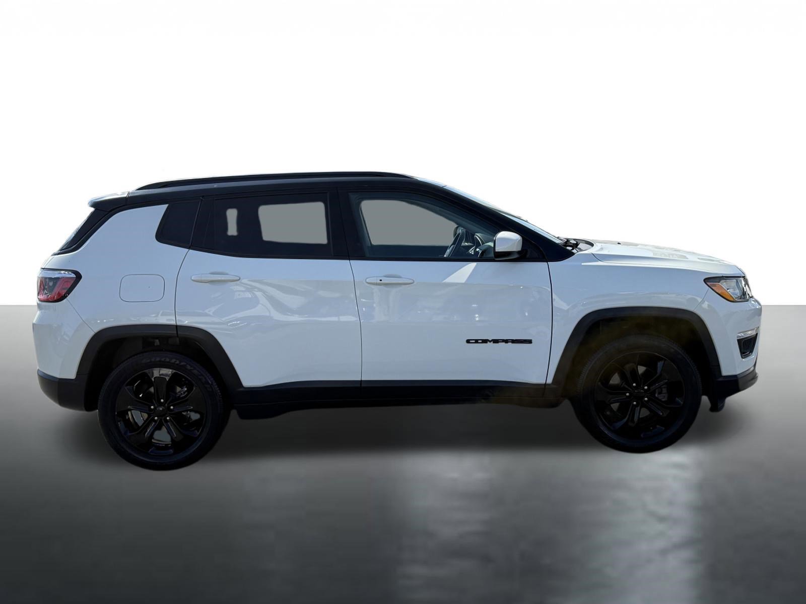 Used 2018 Jeep Compass Altitude w/ Popular Equipment Group image 9