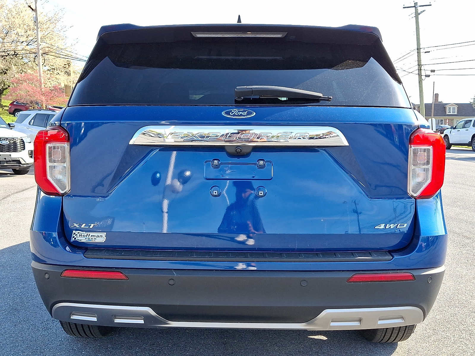 Certified 2022 Ford Explorer XLT w/ Equipment Group 202A AWD/4WD image 5