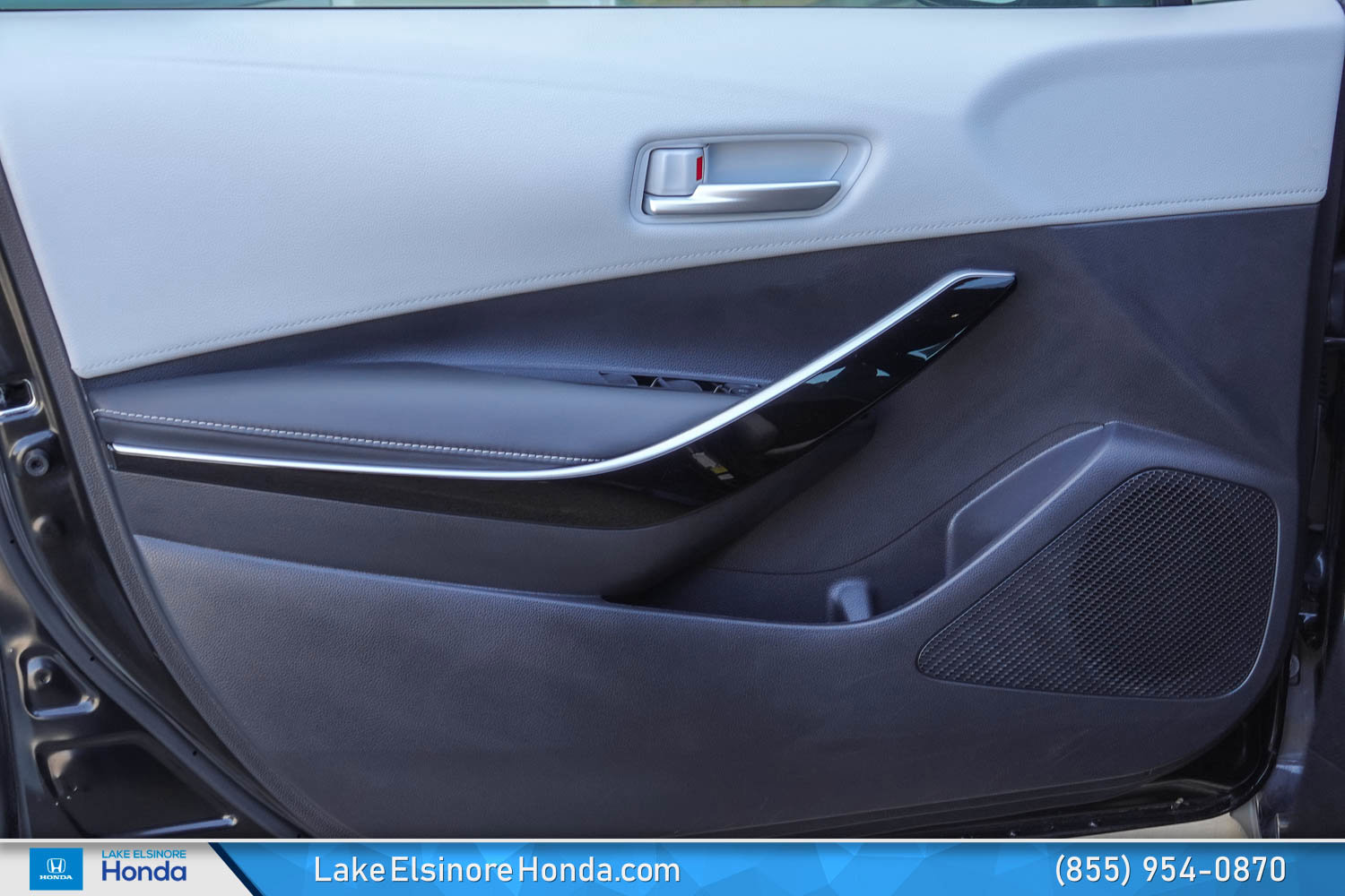 Used 2023 Toyota Corolla XSE image 13