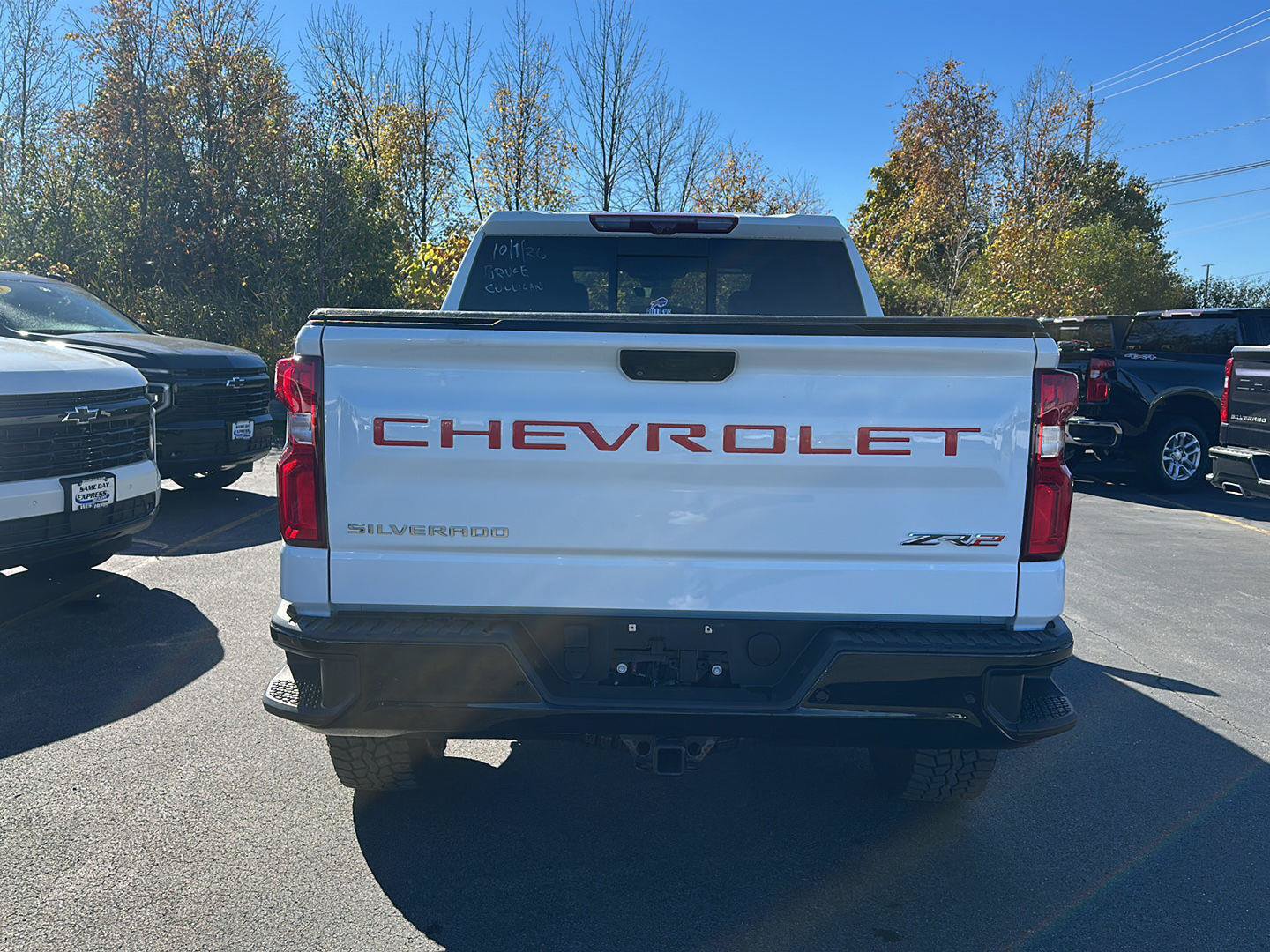 Used 2023 Chevrolet Silverado 1500 ZR2 w/ Technology Package AWD/4WD image 3