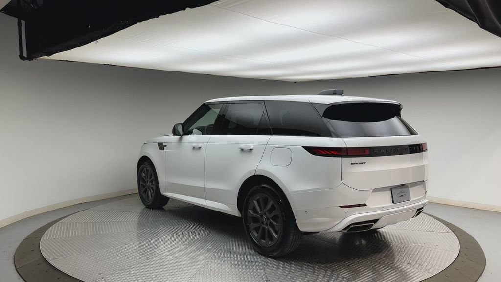 Used 2025 Land Rover Range Rover Sport Dynamic SE AWD/4WD image 4