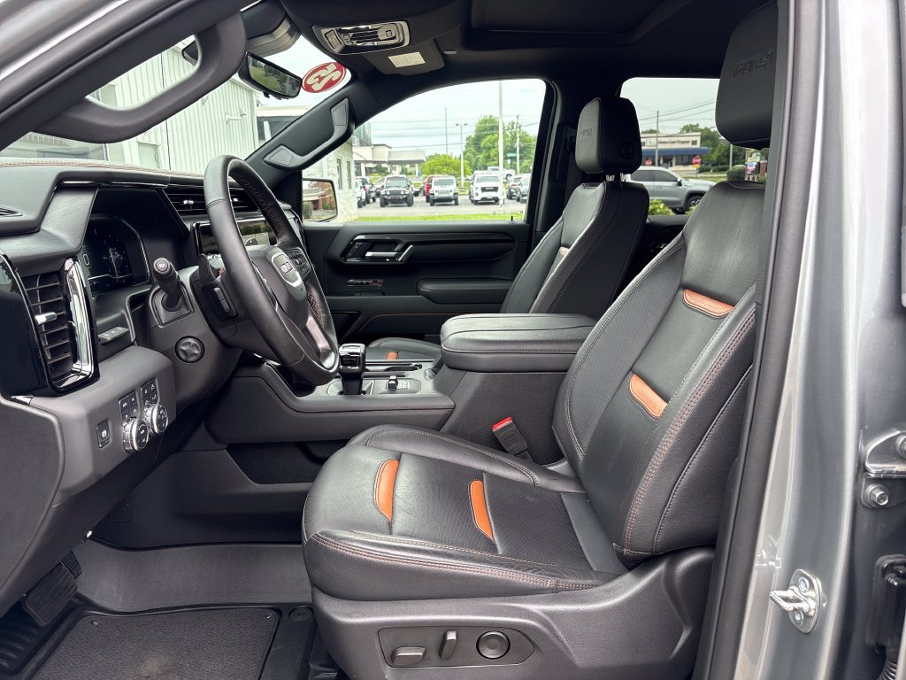 Certified 2025 GMC Sierra 1500 AT4 w/ AT4 Premium Package AWD/4WD image 23
