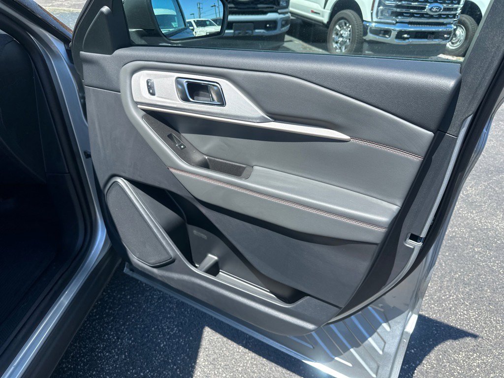 New 2025 Ford Explorer Active w/ Active Comfort Package image 43