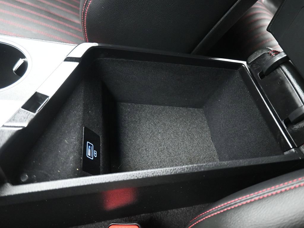 Used 2023 Genesis G70 2.0T w/ Sport Prestige Package RWD image 27
