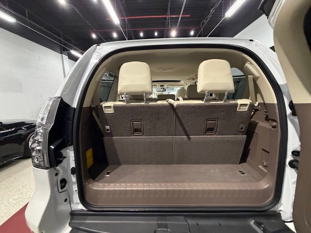 Used 2015 Lexus GX 460 w/ Premium Package image 57