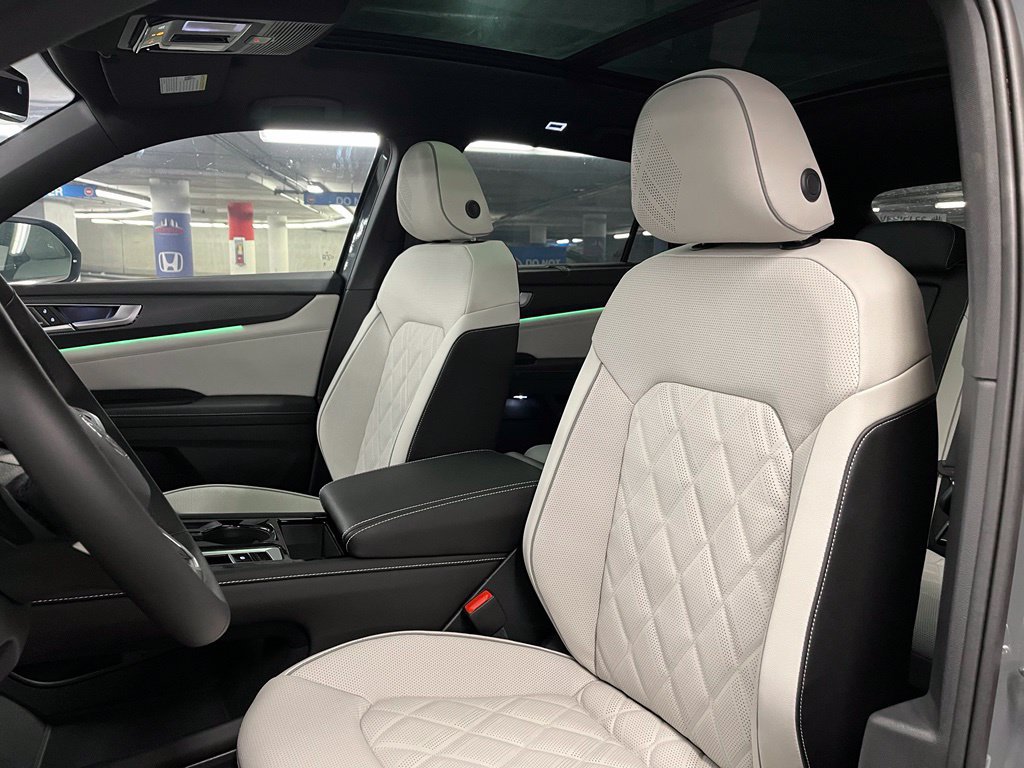 New 2026 Volkswagen Atlas Cross Sport SEL Premium R-Line AWD/4WD image 22