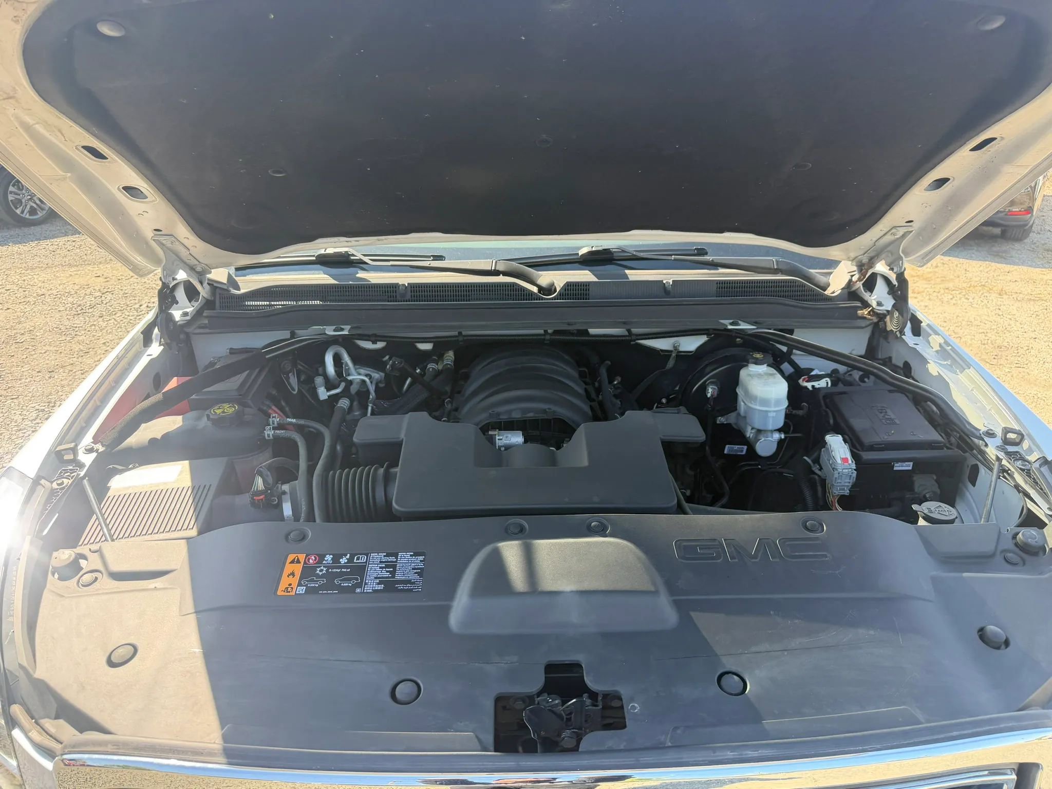 Used 2019 GMC Yukon SLT w/ Open Road Package AWD/4WD image 22