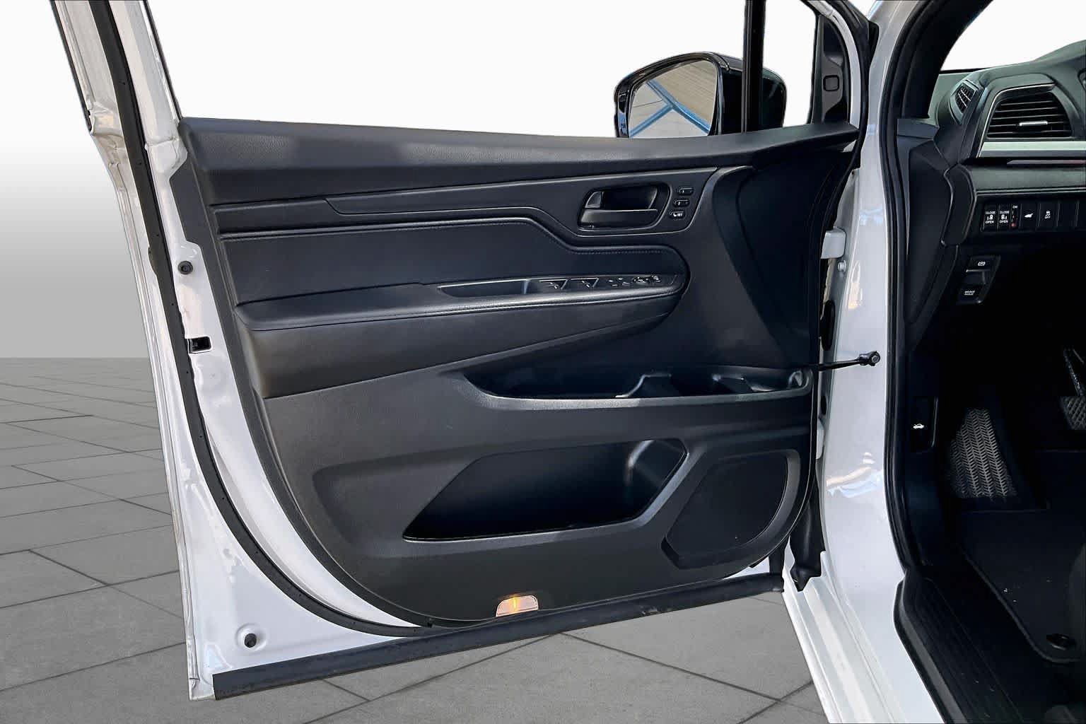 Used 2025 Honda Odyssey Sport-L image 22
