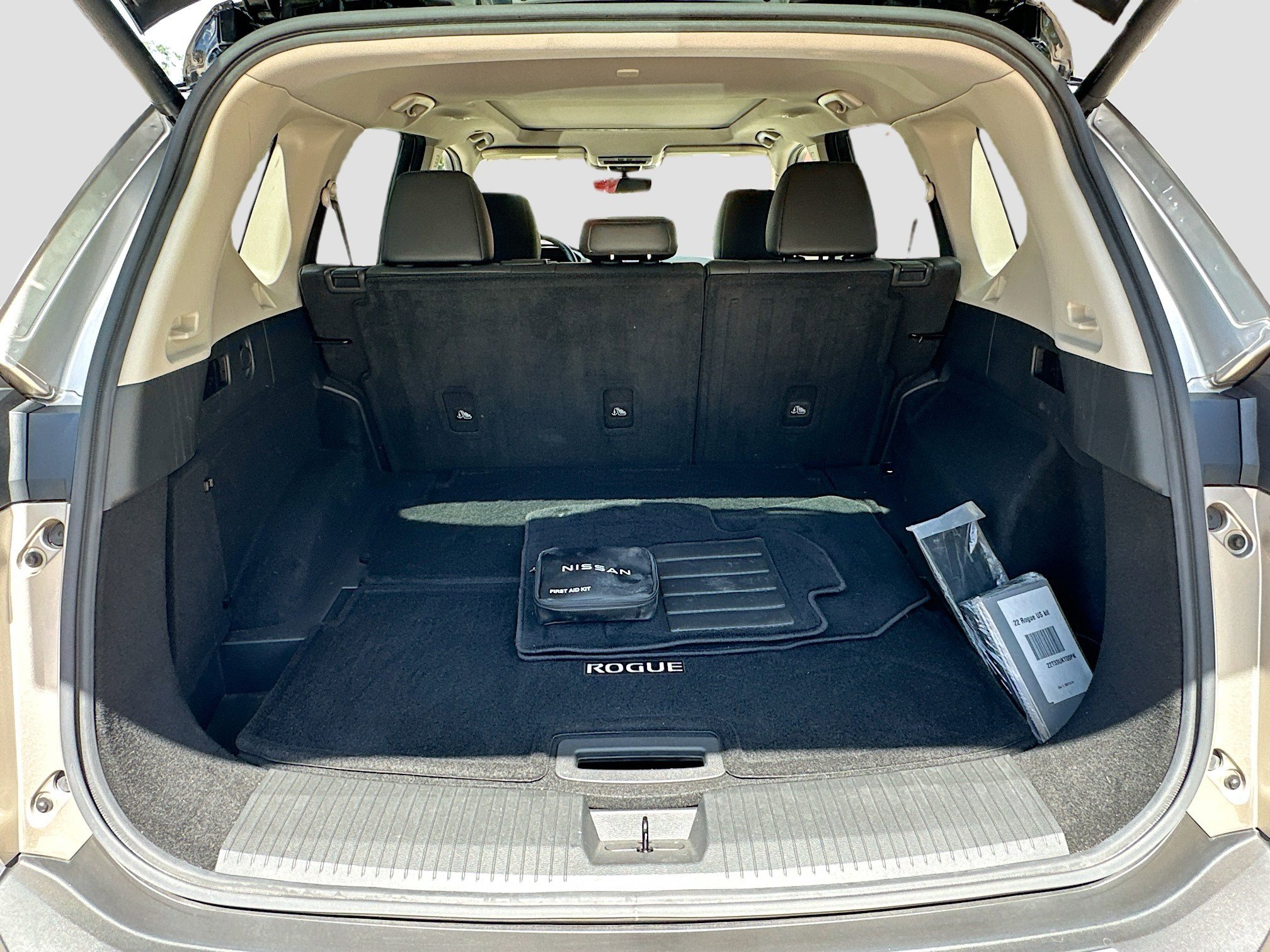 Used 2022 Nissan Rogue Platinum w/ Head-Up Display Package image 27